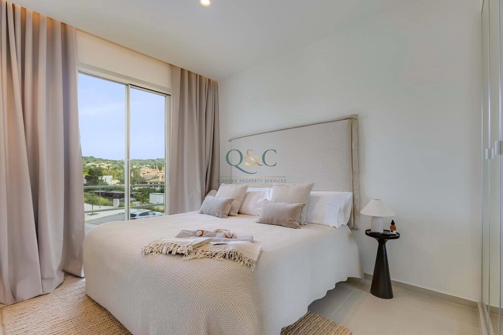 Villa com 3 quartos à venda em Santa Bárbara de Nexe Villa com 3 quartos à venda em Santa Bárbara de Nexe