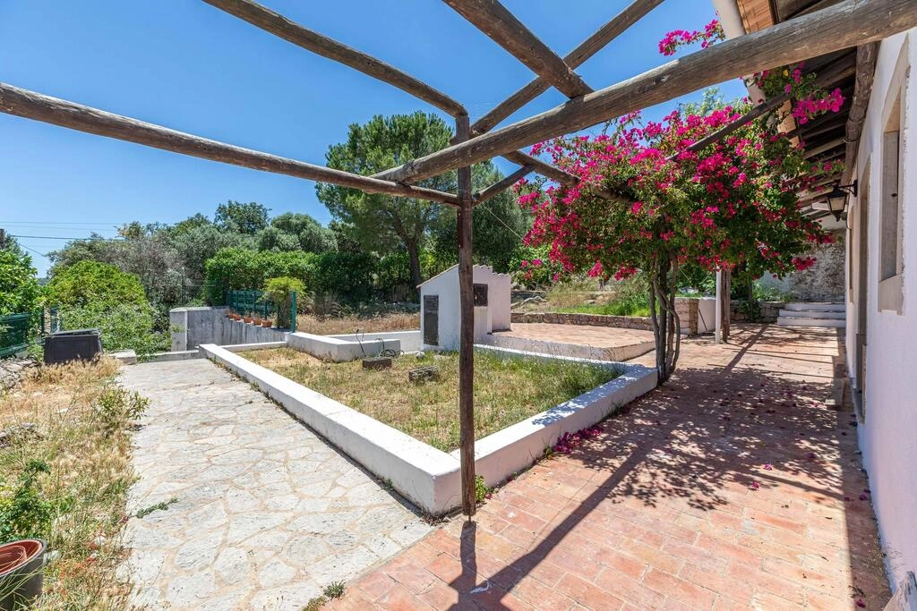4 Bedroom Villa For Sale in São Brás de Alportel 4 Bedroom Villa For Sale in São Brás de Alportel