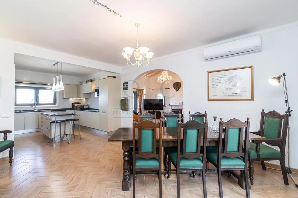 Villa com 5 quartos à venda em Conceição Villa com 5 quartos à venda em Conceição