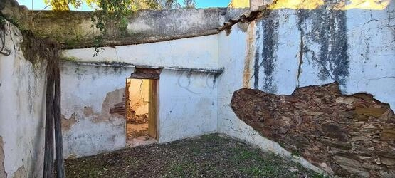 Land with project For Sale in São Brás de Alportel