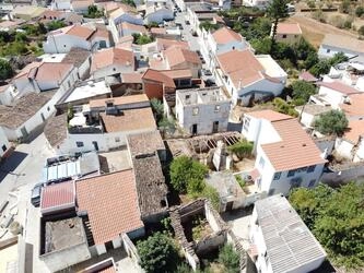 Land with project à venda em Querença