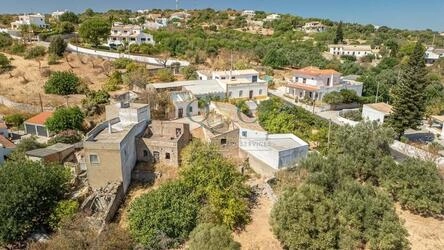 Ruin à venda em Loulé (São Sebastião)