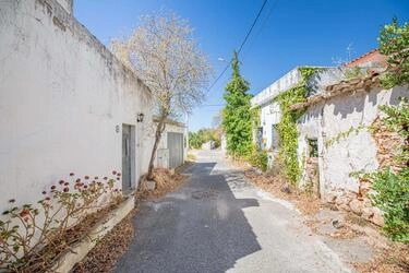 Villa to be renovated à venda em Querença