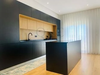 3 Bedroom Apartment For Sale in Santa Bárbara de Nexe
