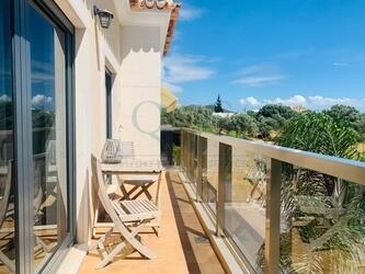 3 Bedroom Apartment For Sale in Santa Bárbara de Nexe