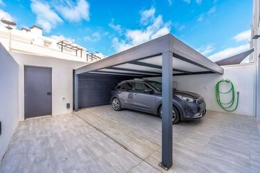 3 Bedroom Semi-detached For Sale in Santa Luzia