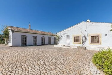 Farmhouse com 4 quartos à venda em São Brás de Alportel