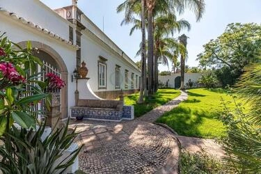 Farmhouse com 6 quartos à venda em Santa Bárbara de Nexe
