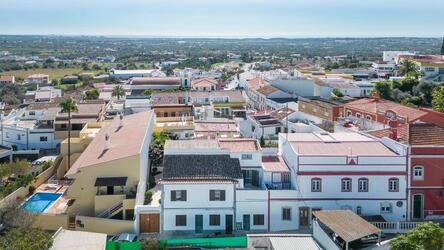 7 Bedroom Building For Sale in Boliqueime