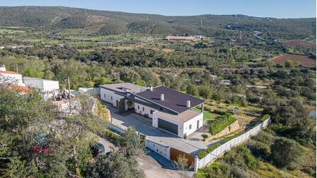 Villa com 4 quartos à venda em Querença