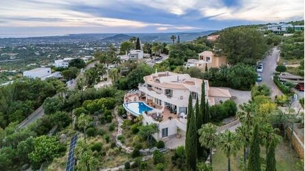 Villa com 4 quartos à venda em Santa Bárbara de Nexe