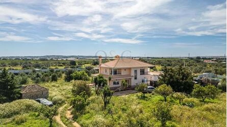 Villa com 3 quartos à venda em Santa Bárbara de Nexe