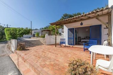 2 Bedroom Villa For Sale in São Brás de Alportel