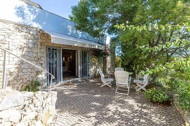2 Bedroom Villa For Sale in Santa Bárbara de Nexe