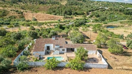 3 Bedroom Villa For Sale in Alte