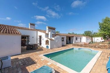 3 Bedroom Villa For Sale in Alte