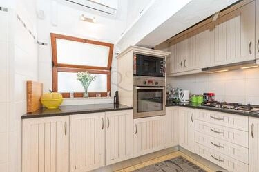 3 Bedroom Villa For Sale in Conceição