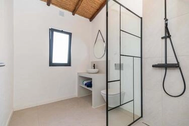 3 Bedroom Villa For Sale in Santa Bárbara de Nexe