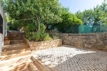 3 Bedroom Villa For Sale in Santa Bárbara de Nexe