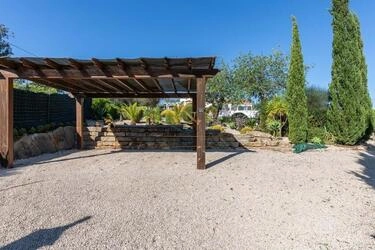 3 Bedroom Villa For Sale in Santa Bárbara de Nexe