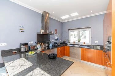 3 Bedroom Villa For Sale in Santa Bárbara de Nexe