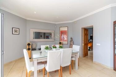 3 Bedroom Villa For Sale in Santa Bárbara de Nexe