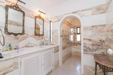 3 Bedroom Villa For Sale in Almancil
