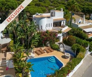 3 Bedroom Villa For Sale in Almancil