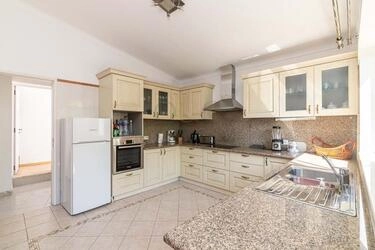 3 Bedroom Villa For Sale in Almancil