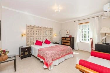 3 Bedroom Villa For Sale in Almancil