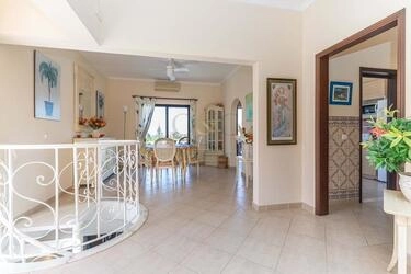 3 Bedroom Villa For Sale in Almancil