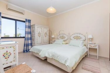 3 Bedroom Villa For Sale in Almancil