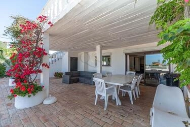 3 Bedroom Villa For Sale in Almancil