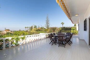 3 Bedroom Villa For Sale in Almancil