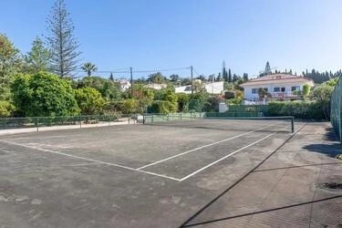 3 Bedroom Villa For Sale in Almancil