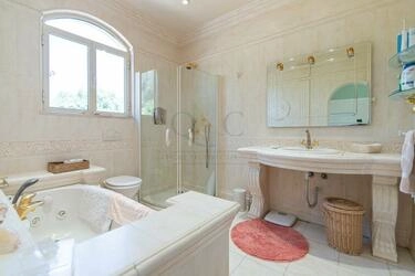 3 Bedroom Villa For Sale in Santa Bárbara de Nexe