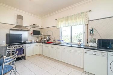 3 Bedroom Villa For Sale in Santa Bárbara de Nexe