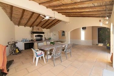 3 Bedroom Villa For Sale in Santa Bárbara de Nexe