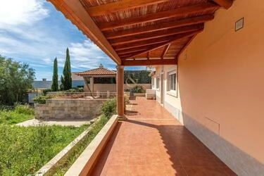 3 Bedroom Villa For Sale in Santa Bárbara de Nexe