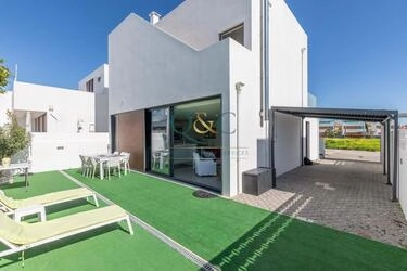 3 Bedroom Villa For Sale in Luz de Tavira