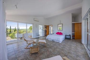 3 Bedroom Villa For Sale in Santa Catarina da Fonte do Bispo