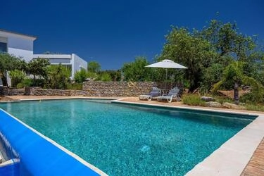 3 Bedroom Villa For Sale in Santa Catarina da Fonte do Bispo