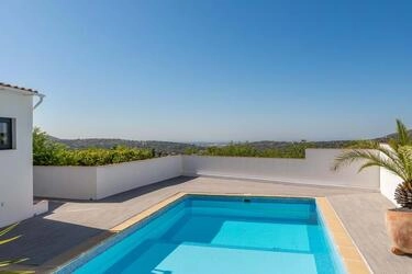 Villa com 3 quartos à venda em Santa Bárbara de Nexe