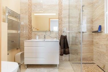Villa com 3 quartos à venda em Santa Bárbara de Nexe
