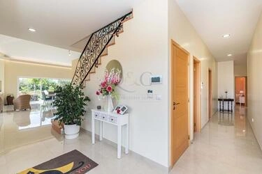 Villa com 3 quartos à venda em Santa Bárbara de Nexe