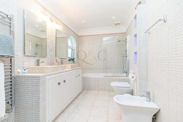Villa com 3 quartos à venda em Santa Bárbara de Nexe
