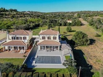 4 Bedroom Villa For Sale in Loulé (São Clemente)
