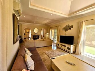 4 Bedroom Villa For Sale in Almancil