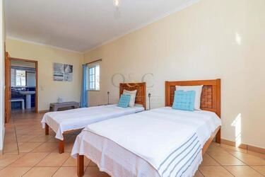 4 Bedroom Villa For Sale in Almancil