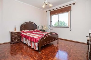 4 Bedroom Villa For Sale in Estoi
